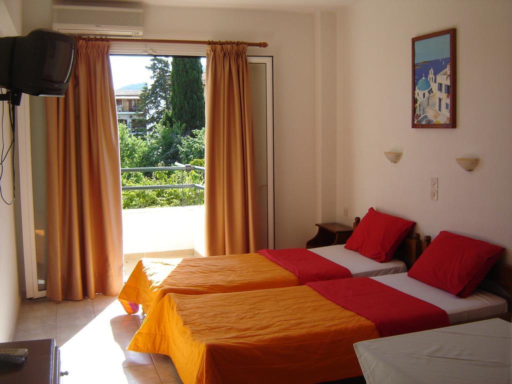 Pansion Chrisa Hotel Skiathos Town Ngoại thất bức ảnh